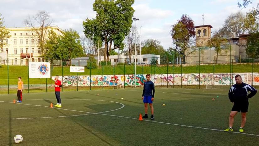 Zajęcia na boisku Orlik przy SP nr 13.