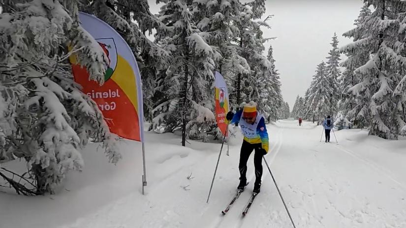 Kadr w filmu promocyjnego "Biegu Piastów".