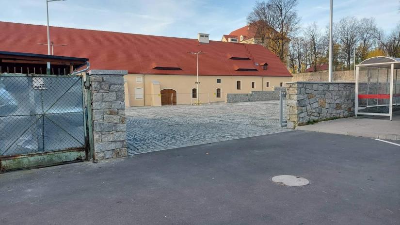 Dodatkowy parking w Sobieszowie