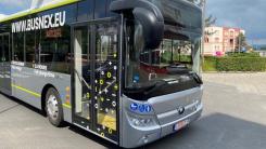 Autobus marki Yutong.