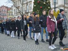 Rekordowy polonez maturzystów 