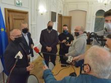 Konferencja prasowa ws. pomocy pogorzelcom z Gminy Dobromierz.